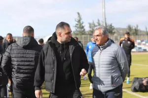 (Φώτος) Δίπλα στους παίκτες ο πρόεδρος - Τα αγωνιστικά δεδομένα 