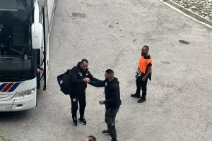 Άφιξη αποστολής Απόλλωνα (Φώτος kerkida)