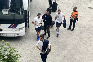 Άφιξη αποστολής Απόλλωνα (Φώτος kerkida)
