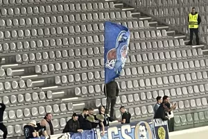 (Φώτος kerkida) Μαζεύονται οι Σουηδοί 