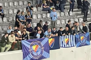 (Φώτος kerkida) Μαζεύονται οι Σουηδοί 