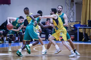 (Φώτος) Σούπερ ΑΕΛ, έσπασε το αήττητο της ΑΕΚ 