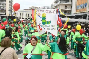 Πατρινό Καρναβάλι με 55.000 καρναβαλιστές στους δρόμους!