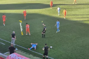 Κι άλλη κίτρινη στον Κάναντι!