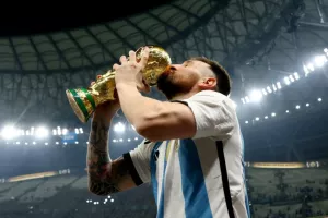 Ξέσπασμα Εβρά/"Το 2022… έδωσαν το Mundial στον Μέσι"