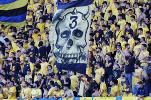 Θύρα 3: "Δεν περιμένουμε τίποτα από κανέναν/Βασιζόμαστε αποκλειστικά στους εαυτούς μας