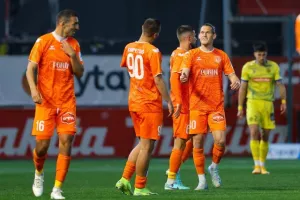 Καρμιώτισσα-ΑΕΛ: Βαθιά... ανάσα με Γιούση και Κοβάσεβιτς (Φώτος)