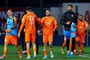 Καρμιώτισσα-ΑΕΛ: Βαθιά... ανάσα με Γιούση και Κοβάσεβιτς (Φώτος)