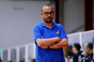 Ο Κεραυνός νίκησε το ΑΠΟΕΛ (Φώτος)