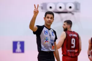 Ο Κεραυνός νίκησε το ΑΠΟΕΛ (Φώτος)