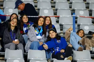ΦΩΤΟΣ από τις εξέδρες