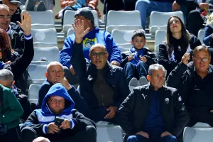 ΦΩΤΟΣ από τις εξέδρες