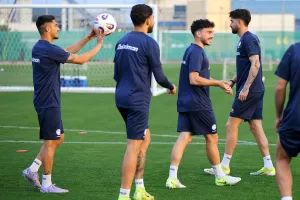 (Βίντεο-Φώτος kerkida) Η πρώτη προπόνηση της Εθνικής με Μάντζιο