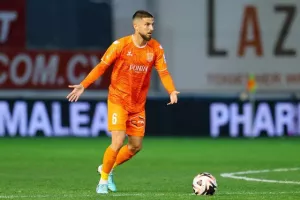 Καρμιώτισσα-ΑΕΛ: Βαθιά... ανάσα με Γιούση και Κοβάσεβιτς (Φώτος)