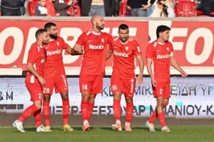 Νέα Σαλαμίνα-Ομόνοια Αραδίππου: Μεγάλο ΔΙΠΛΟ... Βύθισε περισσότερο τους "ερυθρόλευκους" (Φώτος)