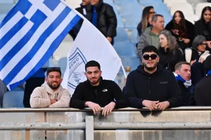 (Φώτος) Ο κόσμος στο "Τάσος Μάρκου"