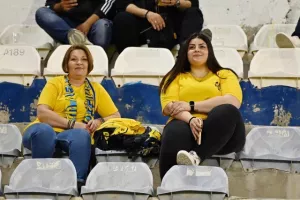 Πήραν θέση στις εξέδρες (ΦΩΤΟΡΕΠΟΡΤΑΖ)