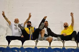 Πήραν θέση στις εξέδρες (ΦΩΤΟΡΕΠΟΡΤΑΖ)