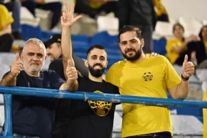 Πήραν θέση στις εξέδρες (ΦΩΤΟΡΕΠΟΡΤΑΖ)