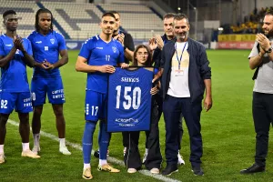 Σιήκκης... με 150!