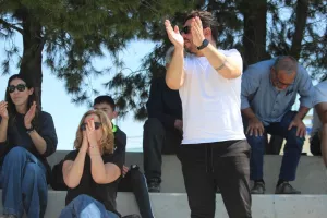 (Φώτος kerkida) Πόζες με χαμόγελα στις κερκίδες