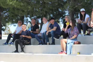 (Φώτος kerkida) Πόζες με χαμόγελα στις κερκίδες