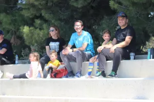 (Φώτος kerkida) Πόζες με χαμόγελα στις κερκίδες