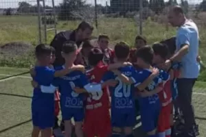 (ΒΙΝΤΕΟ) Φοβερό σκηνικό με νεαρούς παίκτες Ανόρθωσης και Νέας Σαλαμίνας