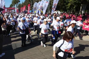 Χιλιάδες δρομείς στον ΟΠΑΠ Μαραθώνιο Λεμεσού (φώτος)