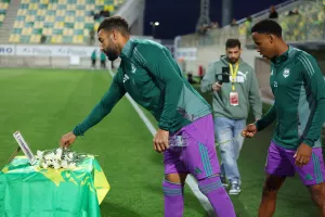 Λουλούδια στη μνήμη του Αυξέντη