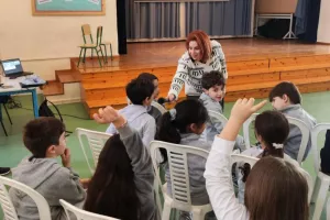 H αξιέπαινη κίνηση για το «Ευ Αγωνίζεσθαι» - Μίλησε στα παιδιά ο Νίκος Σατσιάς