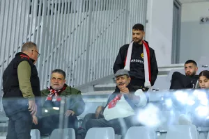 Ο κόσμος στο "Αλφαμέγα" (φώτος)
