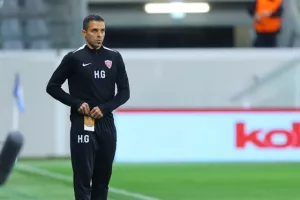 Απόλλων-Νέα Σαλαμίνα: Ανώτεροι οι "γαλάζιοι", αλλά βαθμός...ψυχολογίας για τους "ερυθρόλευκους" (φώτος)
