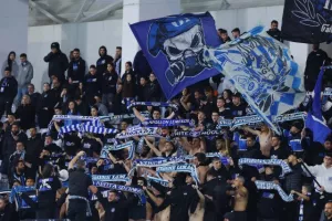 Απόλλων-Νέα Σαλαμίνα: Ανώτεροι οι "γαλάζιοι", αλλά βαθμός...ψυχολογίας για τους "ερυθρόλευκους" (φώτος)