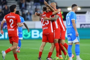 Απόλλων-Νέα Σαλαμίνα: Ανώτεροι οι "γαλάζιοι", αλλά βαθμός...ψυχολογίας για τους "ερυθρόλευκους" (φώτος)