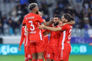 Απόλλων-Νέα Σαλαμίνα: Ανώτεροι οι "γαλάζιοι", αλλά βαθμός...ψυχολογίας για τους "ερυθρόλευκους" (φώτος)