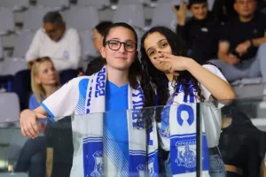 (Φώτος) Ο κόσμος στο “Αλφαμέγα” 