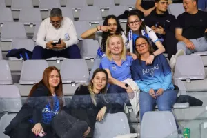 (Φώτος) Ο κόσμος στο “Αλφαμέγα” 