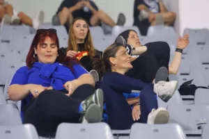 (Φώτος) Ο κόσμος στο “Αλφαμέγα” 