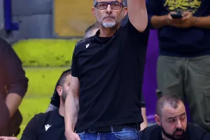 Άδοξο τέλος στο ΑΕΛ-Ομόνοια  