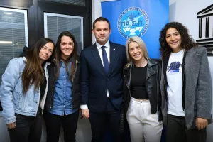Γυναικείο/Δυναμώνει η φωνή!