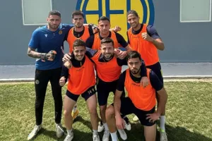 Εύκολα/Νίκη