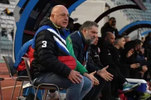 Μπέος για Καρυπίδη: «Μιλάει η ορντινάντσα του Ελληνικού ποδοσφαίρου- Καλοφάγωτα Θόδωρα»!