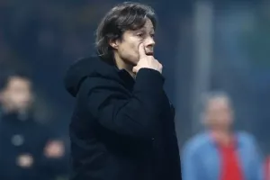 “Νιώθω σκ@τ@, το πρώτο που πρέπει να σκεφτούμε είναι το κλαμπ”