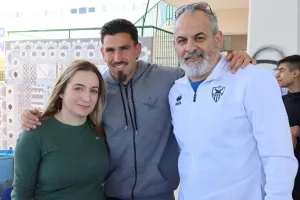 Στο Γυμνάσιο Αγίου Αντωνίου... με Παρούτη (Φώτος)