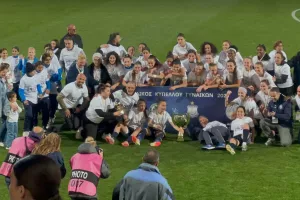 Η στιγμή της απονομής στις Κυπελλούχες (Φώτος/Βίντεο Kerkida)