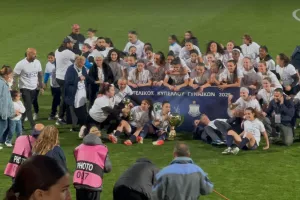 Η στιγμή της απονομής στις Κυπελλούχες (Φώτος/Βίντεο Kerkida)
