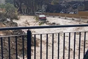 «Πνίγηκαν» τα Κανάρια Νησιά στην Ισπανία από τις σφοδρές βροχοπτώσεις (βίντεο)