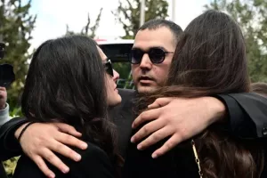 Αλέξης Κούγιας, Ράγισαν καρδιές οι επικήδειοι των παιδιών του