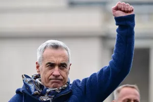 Σάλος στη Ρουμανία με το «κόψιμο» του ακροδεξιού Γκεοργκέσκου